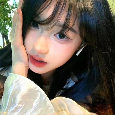 驼背人与舞女
